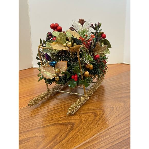 Handmade Mini Holiday Sleighs Centerpiece Decoration - Picture 4 of 6